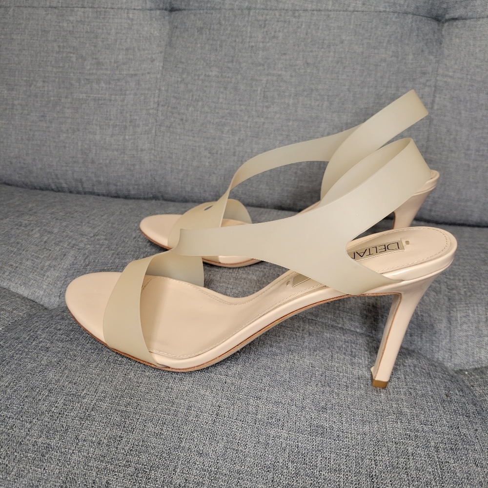 NWOB Delta high heels,  sz 11